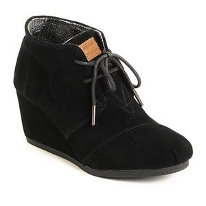 Toms Desert Wedge Black Suede RARE